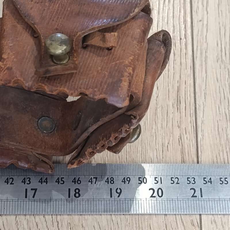 WW1 Leather bandolier Ammunition belt for 303 rifle - 60 rounds, 12 pouches