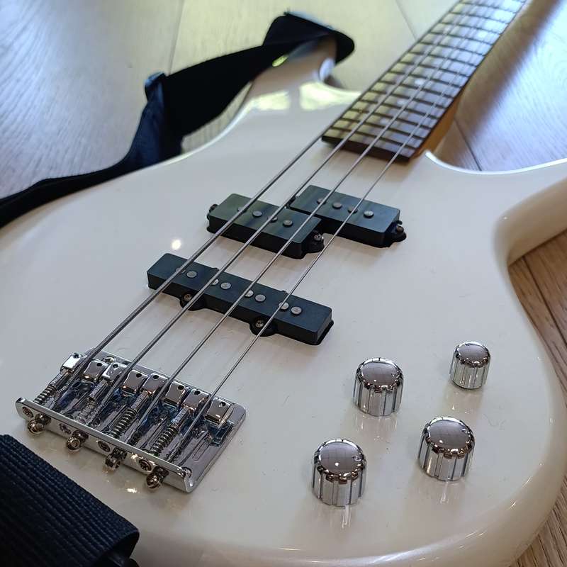 Ibanez N427 bass electric guitar - excellent condition with bag