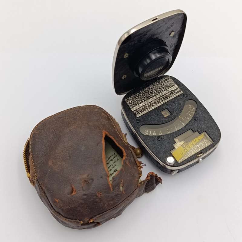 Vintage Electro Bewi photography light meter