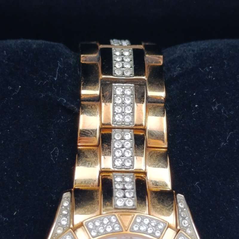 Bulova Rose Tone Crystal ladies watch in box - excellent working condition