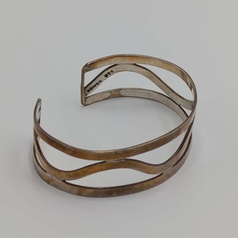 Beautiful Sterling Silver bangle - weighs 19,2grams