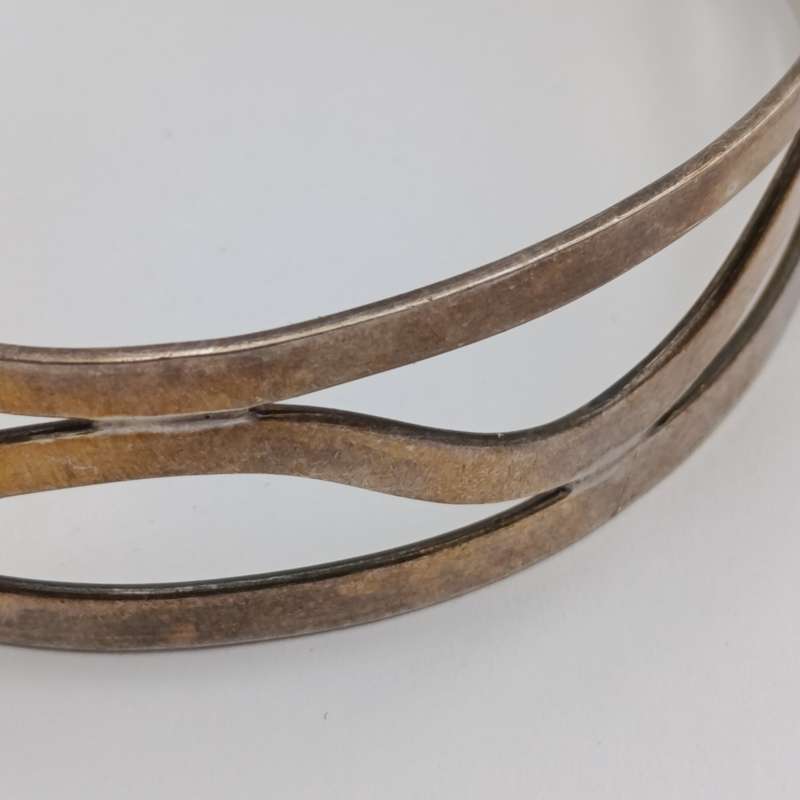 Beautiful Sterling Silver bangle - weighs 19,2grams