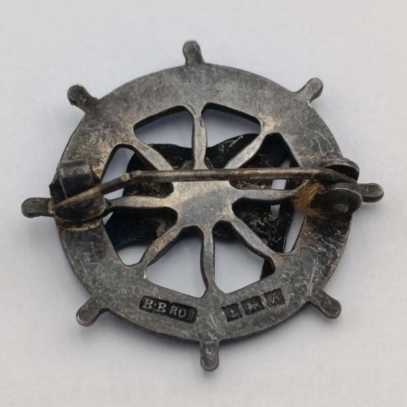 Vintage Sterling silver RMMV Carnarvon Castle pin badge