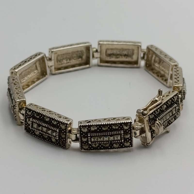 Vintage sterling silver Marcasite bracelet - some stones missing - length 19cm