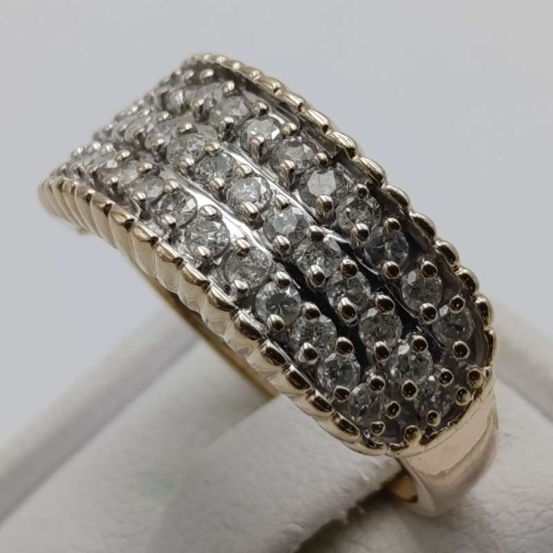 9kr Gold ring with 41 diamonds - weight 4,1g