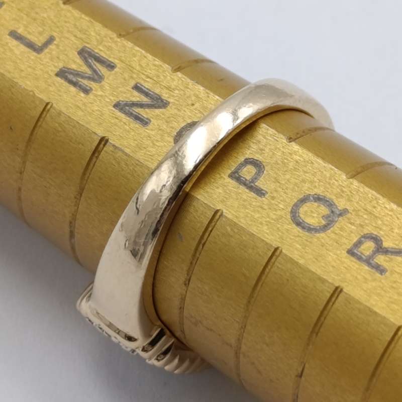 9kr Gold ring with 41 diamonds - weight 4,1g