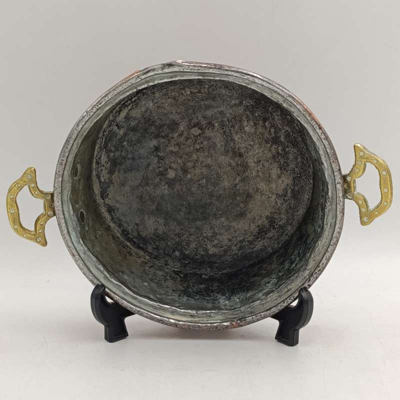 Antique hammered copper cooking pan with 2 handles