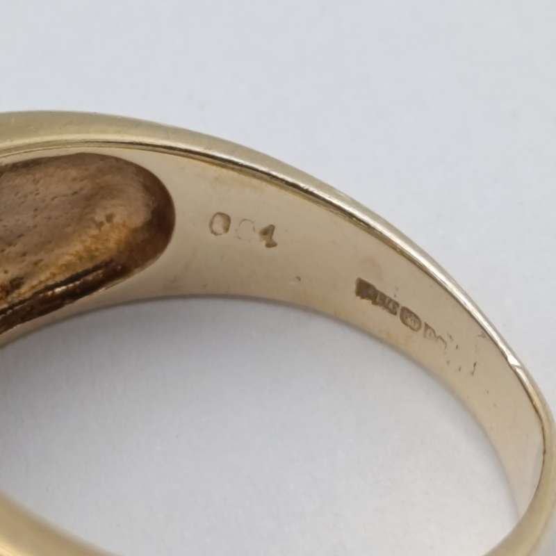 9kt gold ring with 53 diamonds - weight 4,5g size Q
