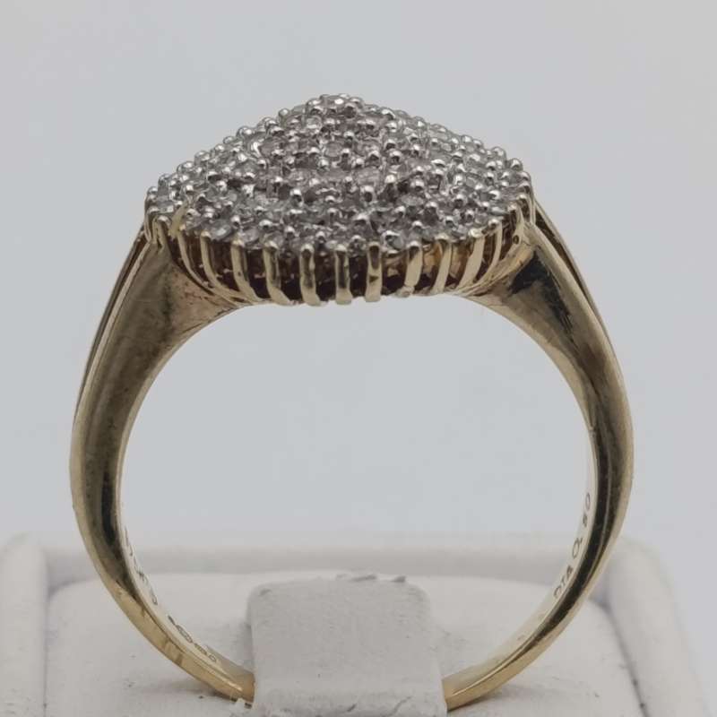 9kt gold ring with half a carat and diamonds - 101 diamonds - weight 4.3g