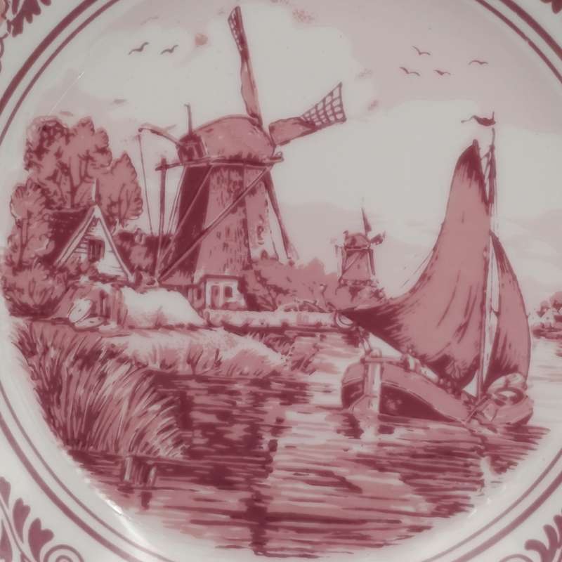 Delft Red Oude Molen Fabriek porcelain plate