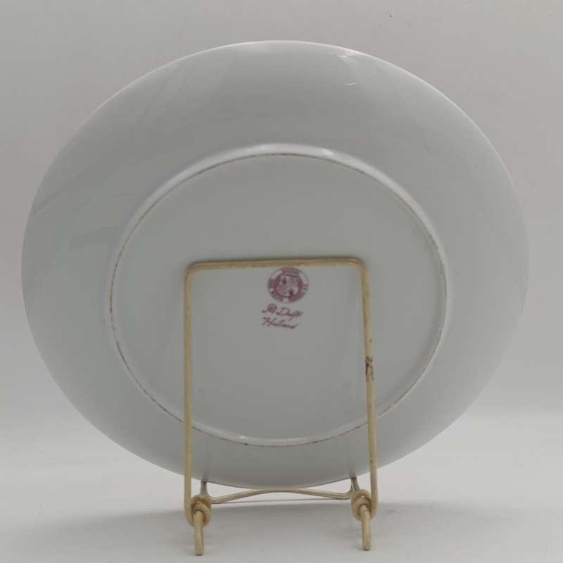 Delft Red porcelain plate - Oude Molen Fabriek