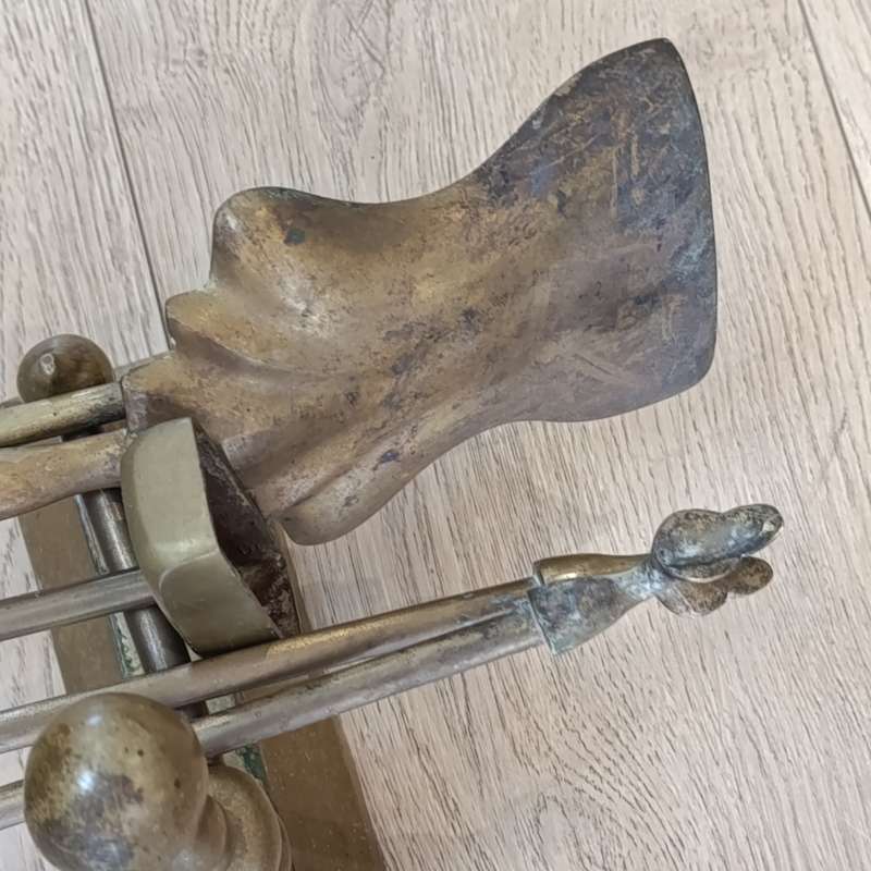 Set of vintage brass fire dogs with fire tools - 6 pieces