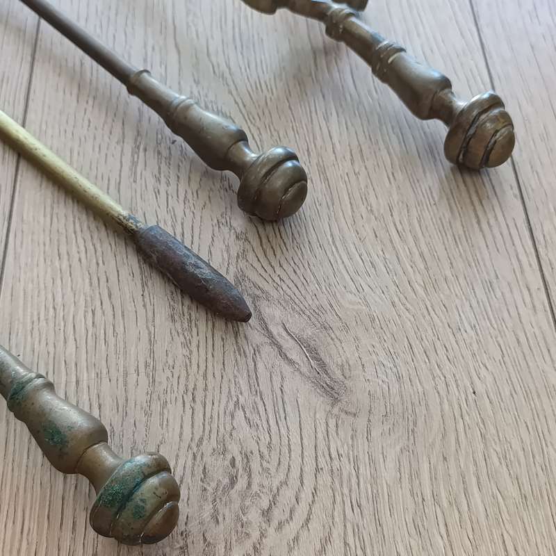 Set of vintage brass fire dogs with fire tools - 6 pieces