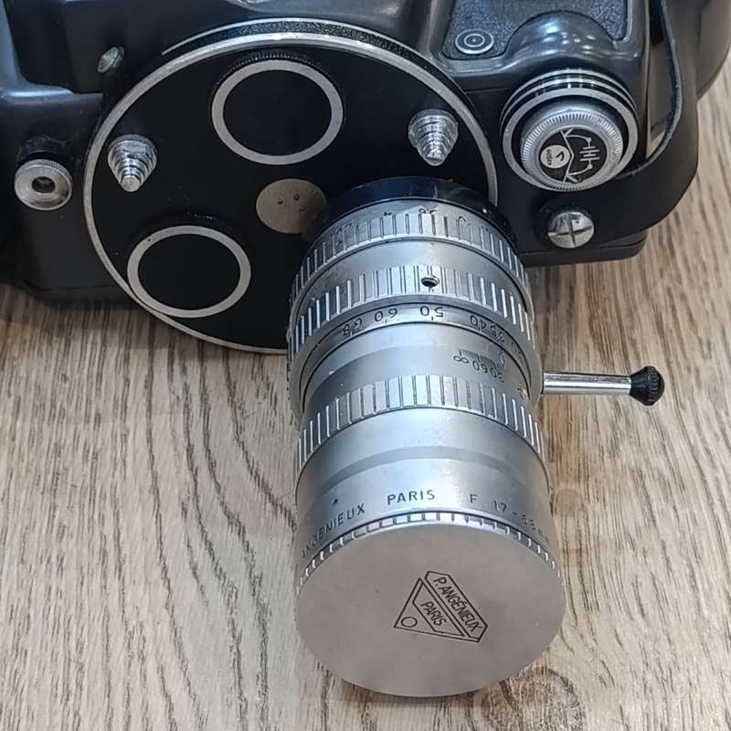 Vintage 1960's Beaulieu R16 cine/movie camera in case