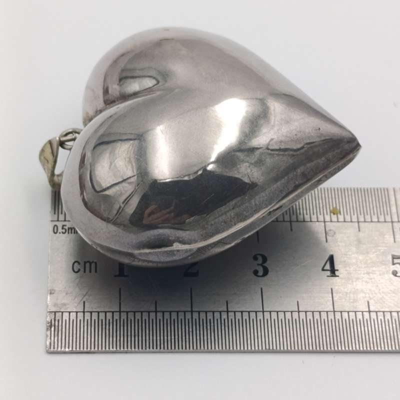 Large sterling silver heart pendant weight 12.1g