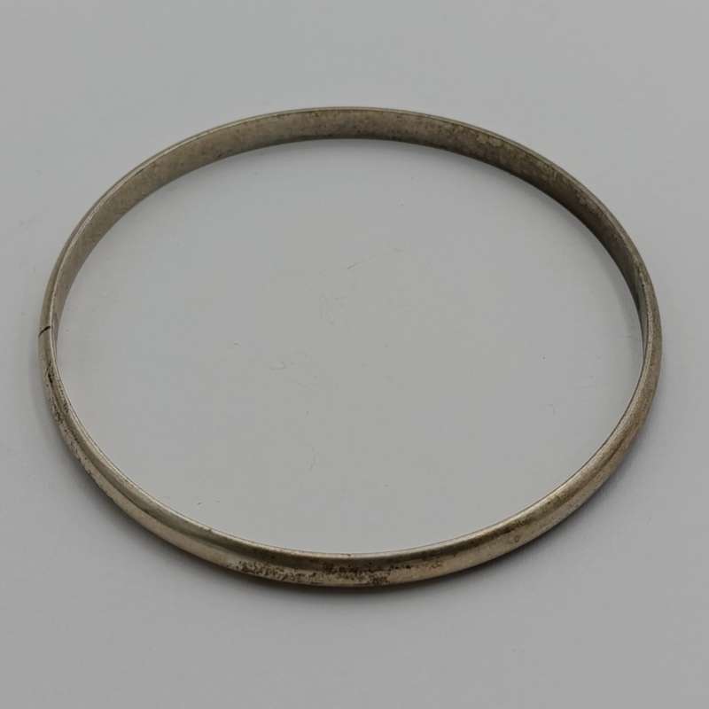 Pair of heavy sterling silver bangles 31.4g total
