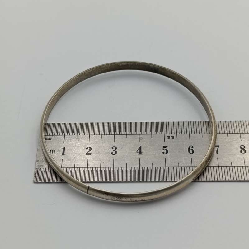 Pair of heavy sterling silver bangles 31.4g total
