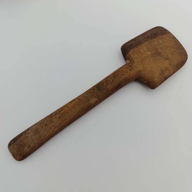 Antique Voortrekker wooden butter dish/botterbak with scoop