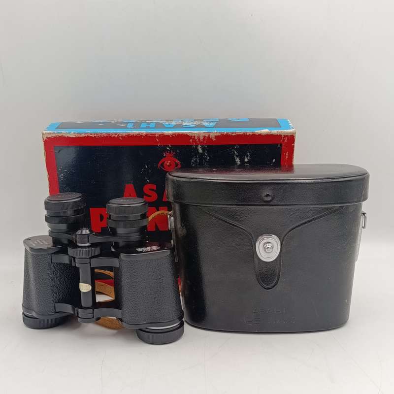 Vintage AsahI Pentax 8 x 30 binoculars in case - excellent condition