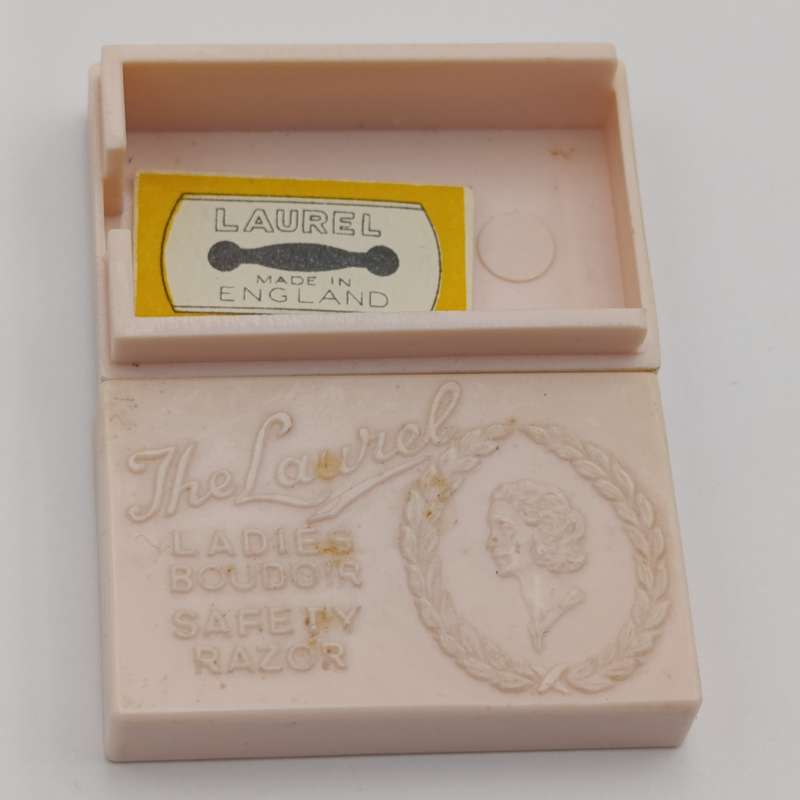 Vintage "The Laurel" Ladies boudoir safety razor - excellent condition in case