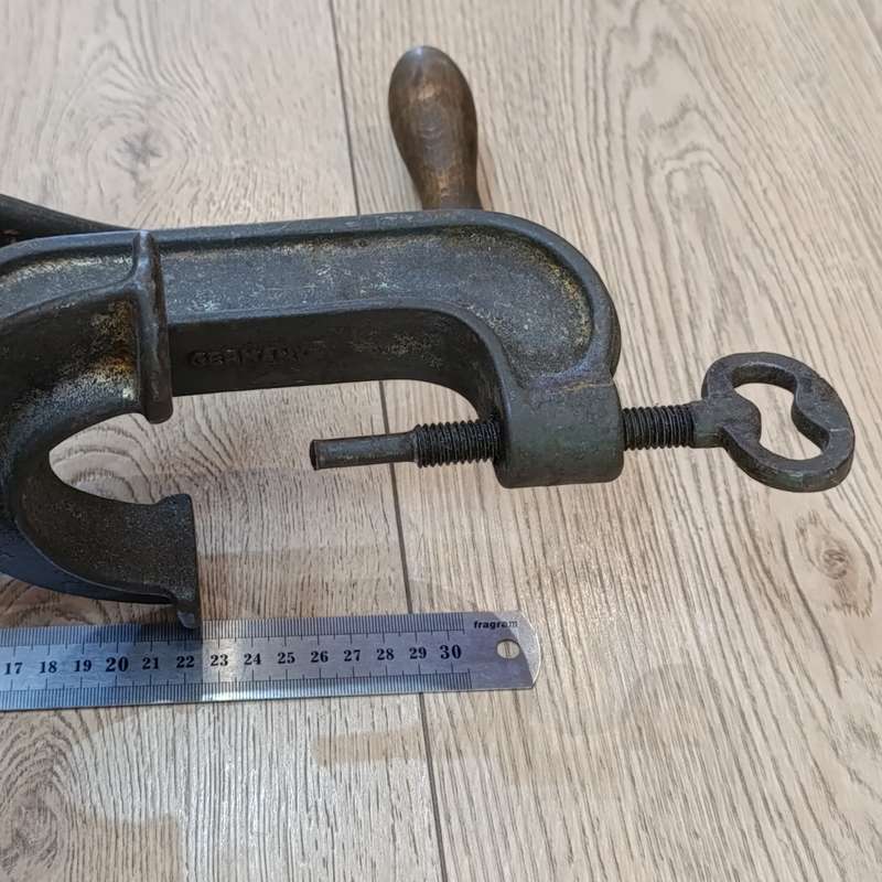 Vintage Alexanderwerk No. 20 meat mincer - no blade