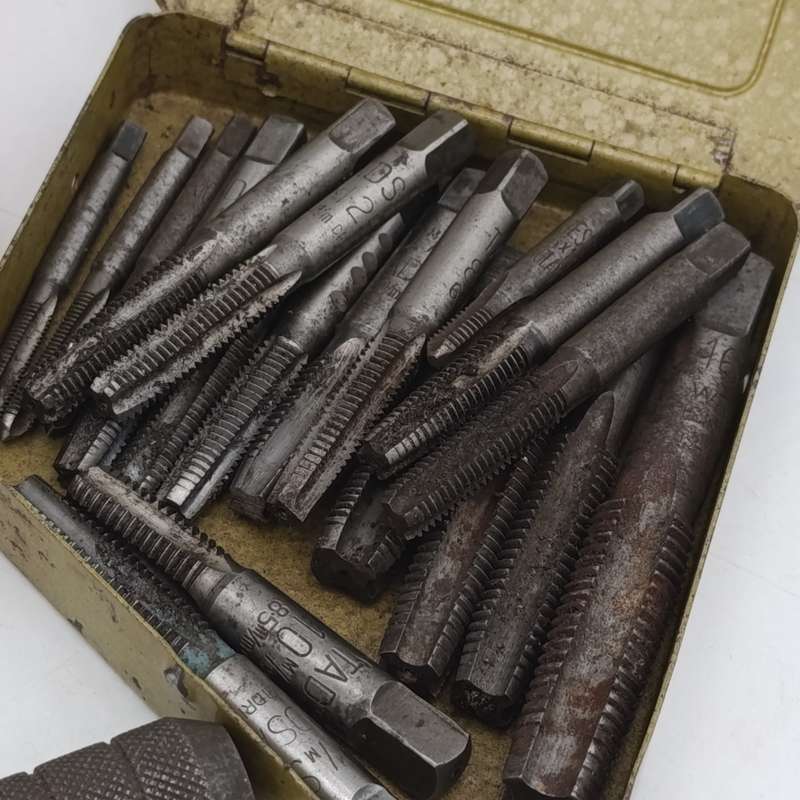 Vintage tap and die tool set