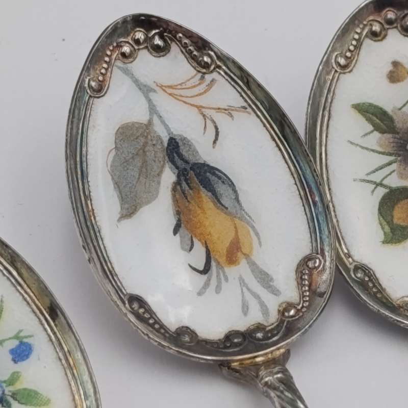 Set of 6 silverplated teaspoons with porcelain flower inlay design