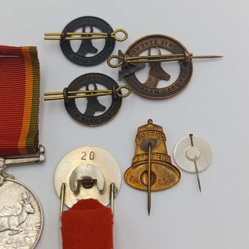 WW2 medals and badges set issued to 9549 HS Keevy - including 3 victory pin badges