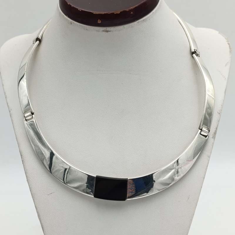 Sterling silver bangle and necklace set with onyx inserts - weight 132g