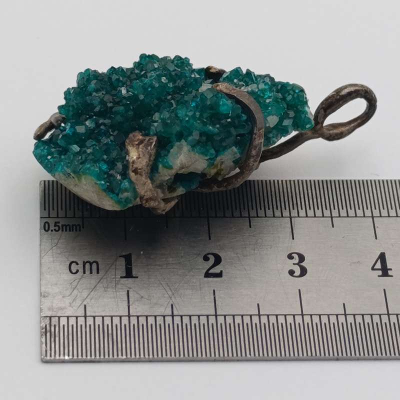 Dioptase & silver pendant - weight 16g
