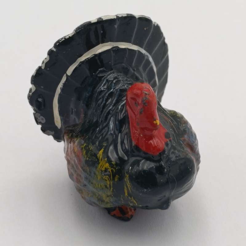 Vintage lead figurines - Farmer's wife with 2 chickens and turkey