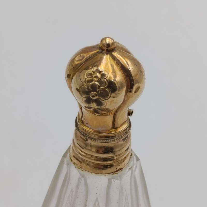 Antique Dutch 14kt gold and crystal perfume bottle in original box