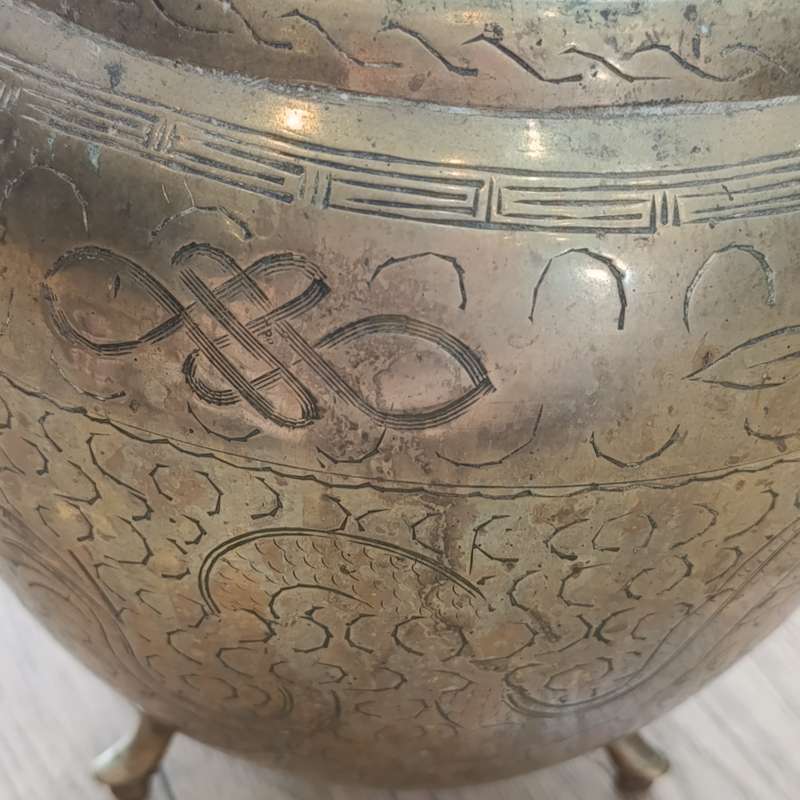 Chinese Brass flower pot with feet - vintage