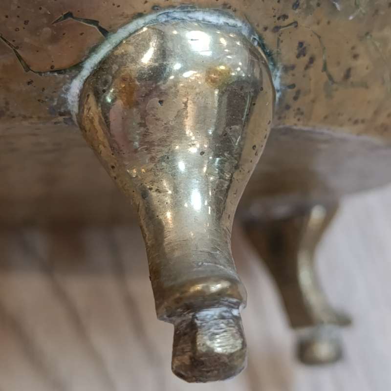 Chinese Brass flower pot with feet - vintage