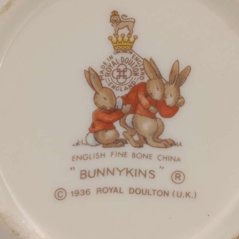 Vintage Royal Doulton Bunnykins porridge bowl