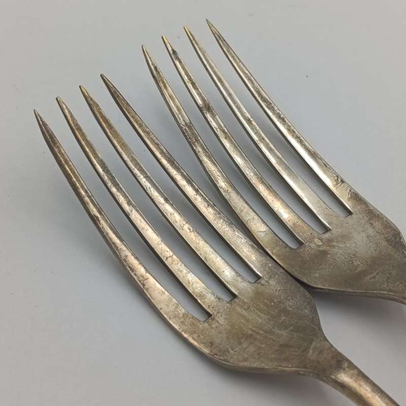 Vintage set of 8 Pak-Alam silverplated forks