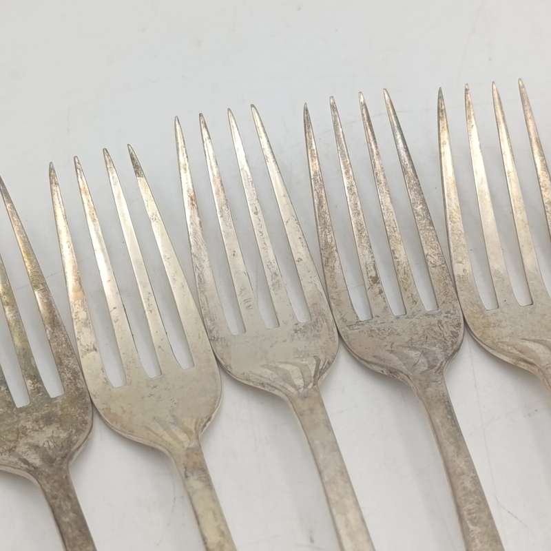 Vintage set of 12 Pak-Alam silverplated forks