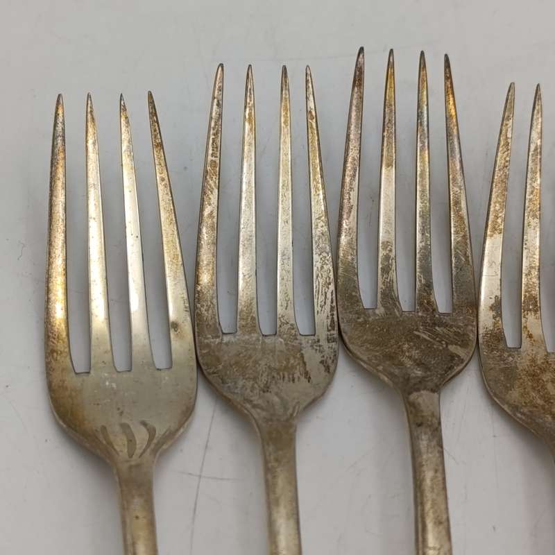 Vintage set of 12 Pak-Alam silverplated forks