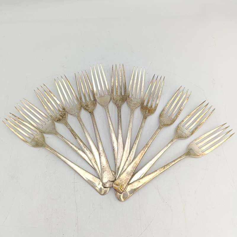 Vintage set of 12 Pak-Alam silverplated forks