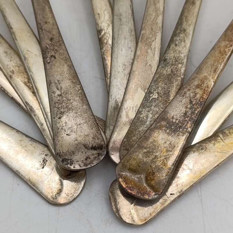 Vintage set of 12 Pak-Alam silverplated forks