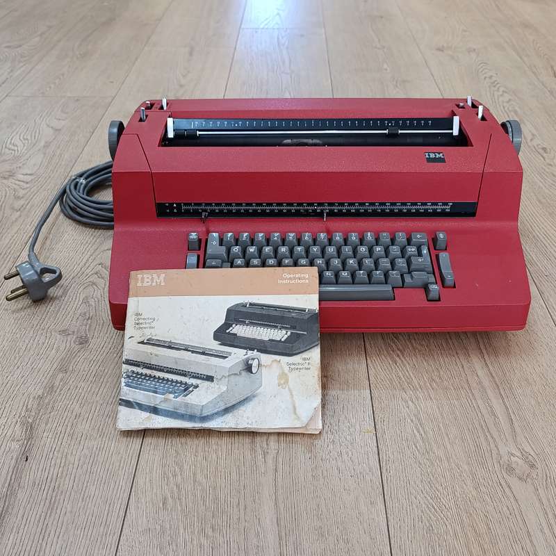 Vintage IBM Selectric II golf ball typewriter