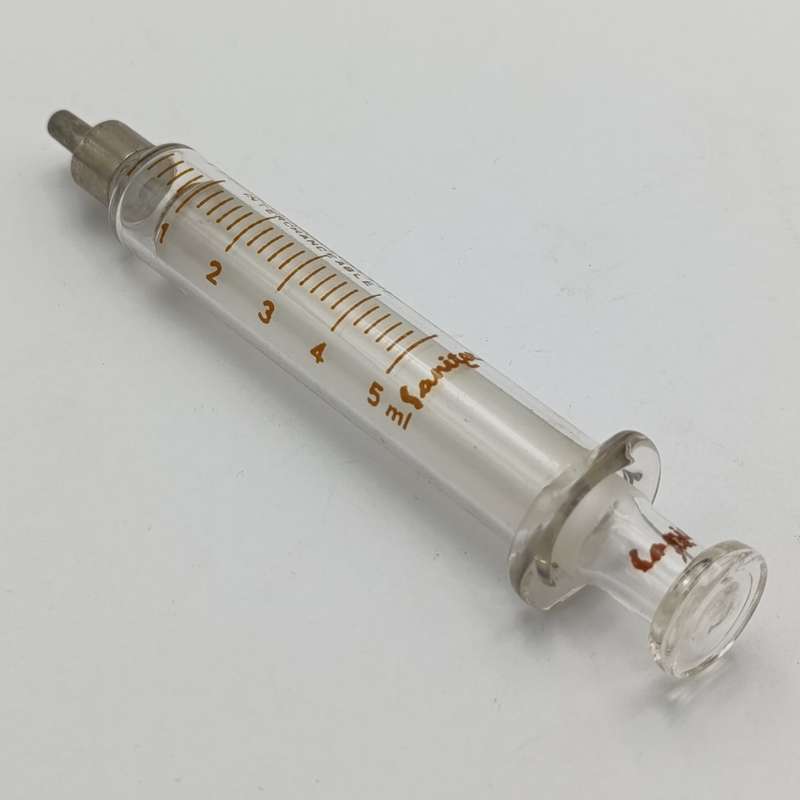 Lot of 7 vintage glass syringes