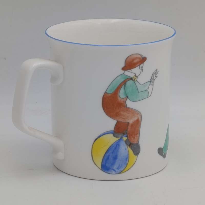Royal Albert send in the Clowns series tricky tricksters mug