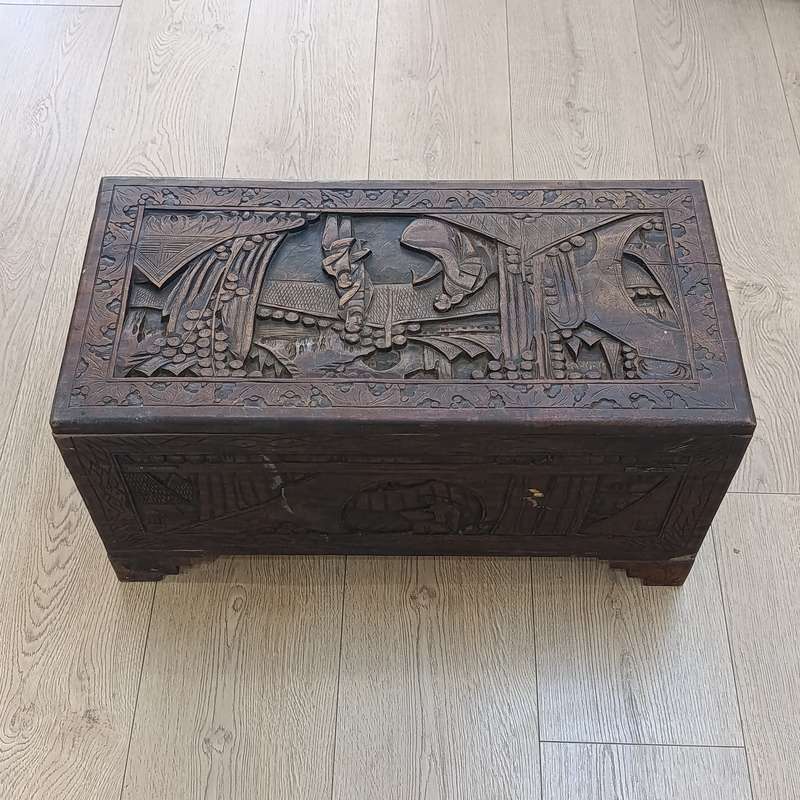 Antique Oriental Camphor kist - hand carved