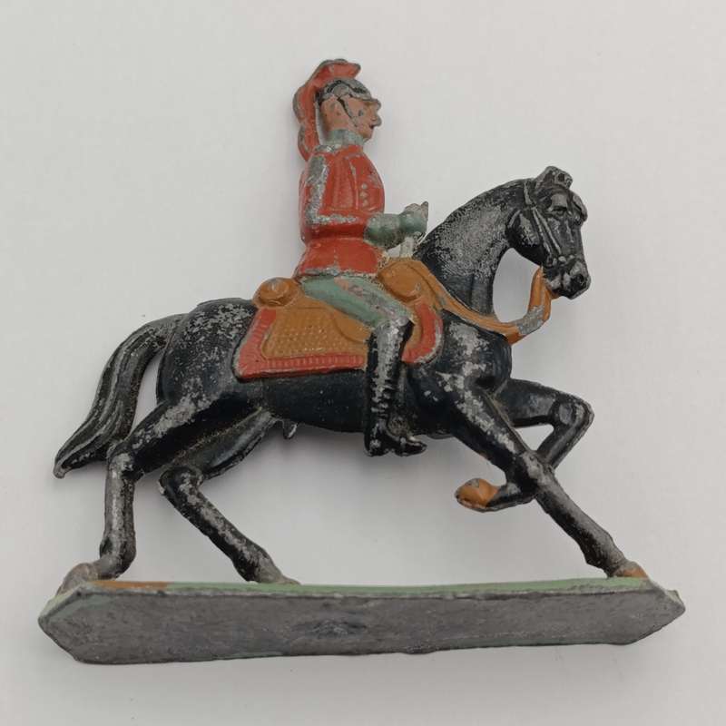 Set of 6 vintage flat lead soldiers on horseback