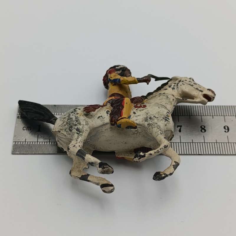 Britains Ltd North American Indian warrior on horse lead soldier