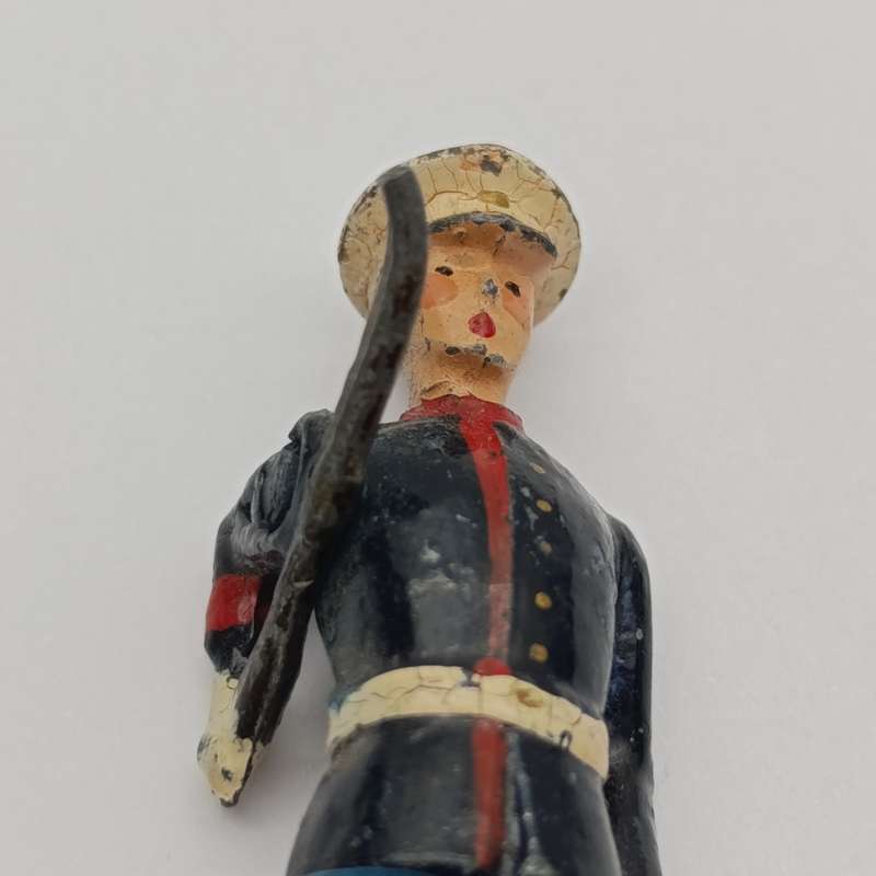 Lot of 3 vintage lead soldiers