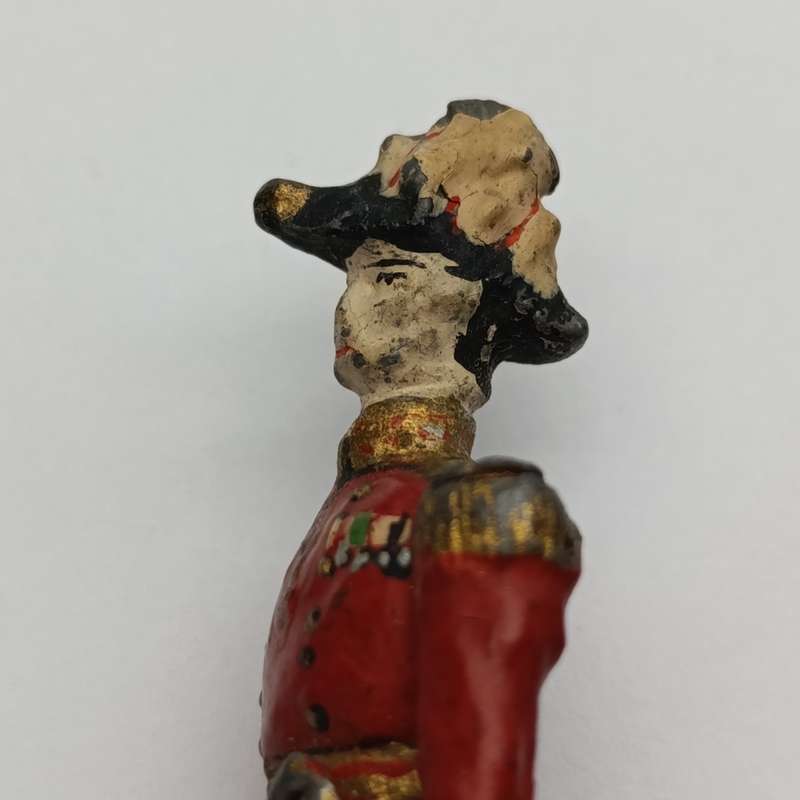 Lot of 3 vintage lead soldiers
