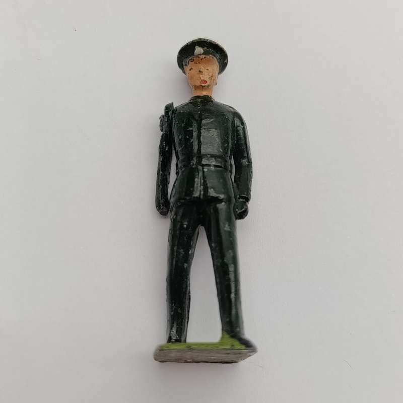 Lot of 3 vintage lead soldiers