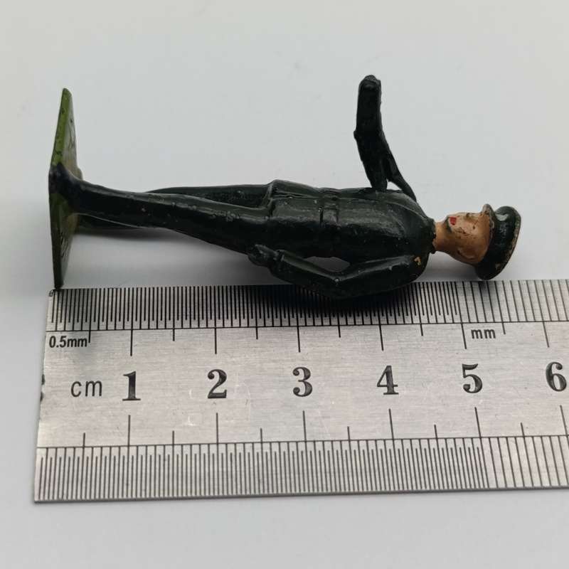 Lot of 3 vintage lead soldiers
